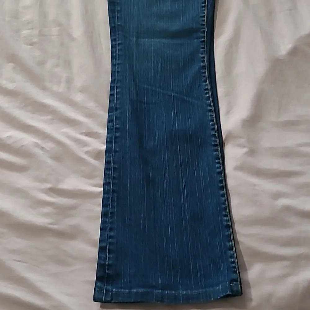 True Religion Becky Blue Boot Cut Jeans  28 / 29-Hemmed - Picture 5 of 10